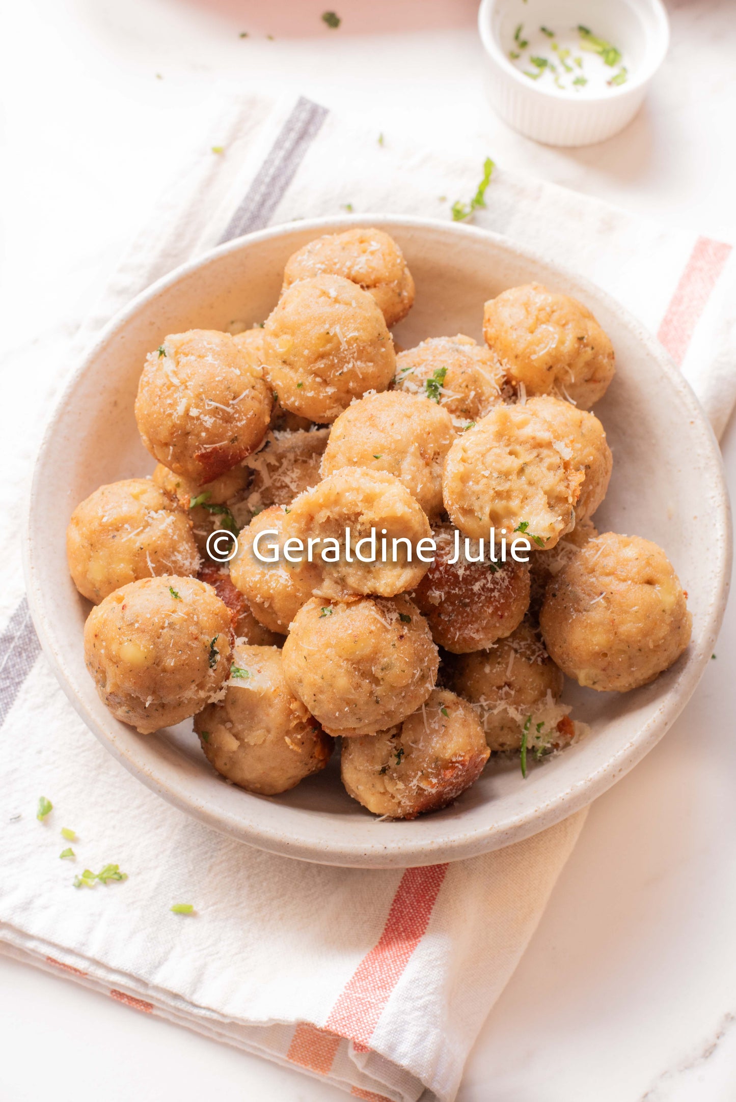 Exclusive Cheese Chicken Meatballs Baked